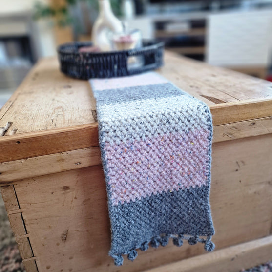 

Delicate Moss Stitch - Tischläufer
2