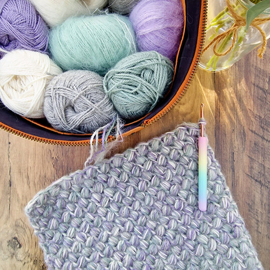 

Chunky Puff Stitch - Halswärmer
3
