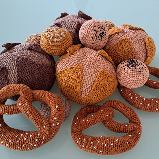 

Brot – Brötchen, Sauerteigbrot und Brezel
1