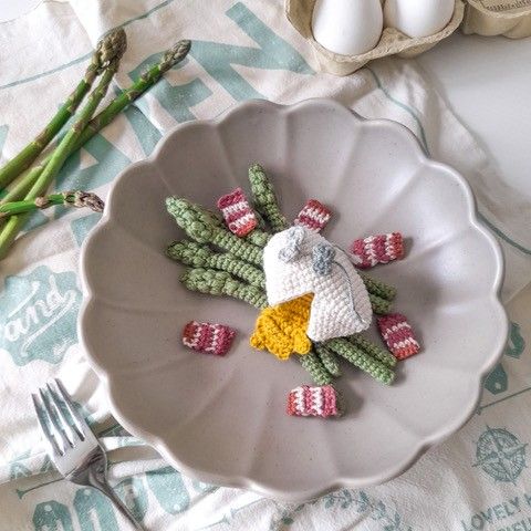 

Pochierte Eier & Spargel
3