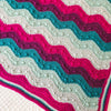 

Gentle Ripples Bobble - Decke
4