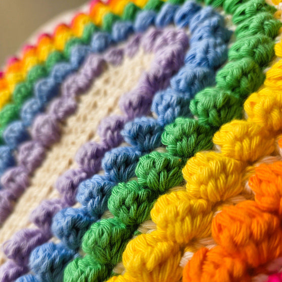 

Rainbows of Love - Kissen
5