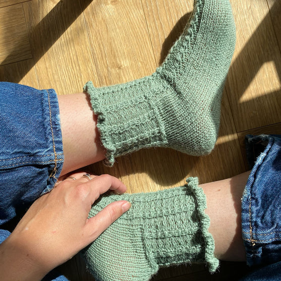 

Easy Twist Socks
1