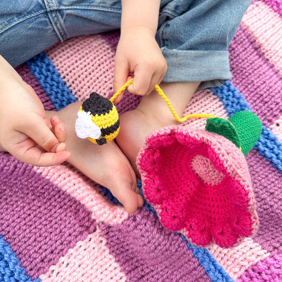 

Bumblebee - Ballfangspiel
7