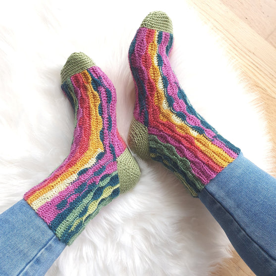 

Coastal Wave Socks - Socken
1