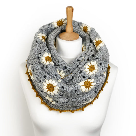 

Daisy - Infinity Schal
1
