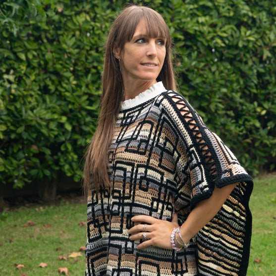 

Linked Symmetry - Poncho
4