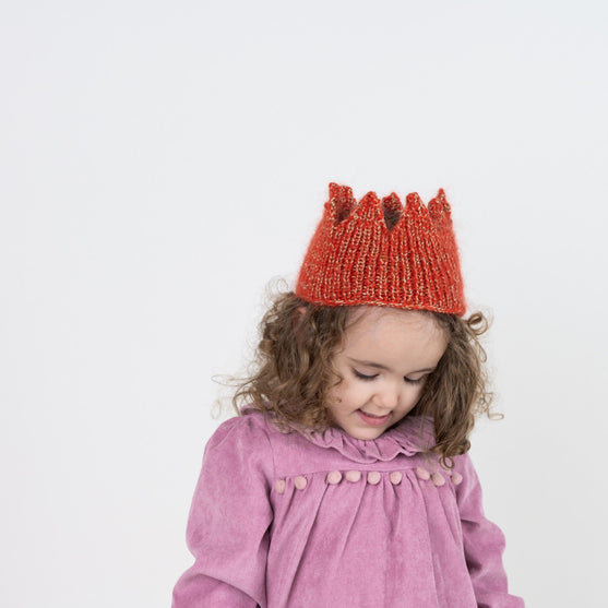 

Knitted Crown - Stirnband
5