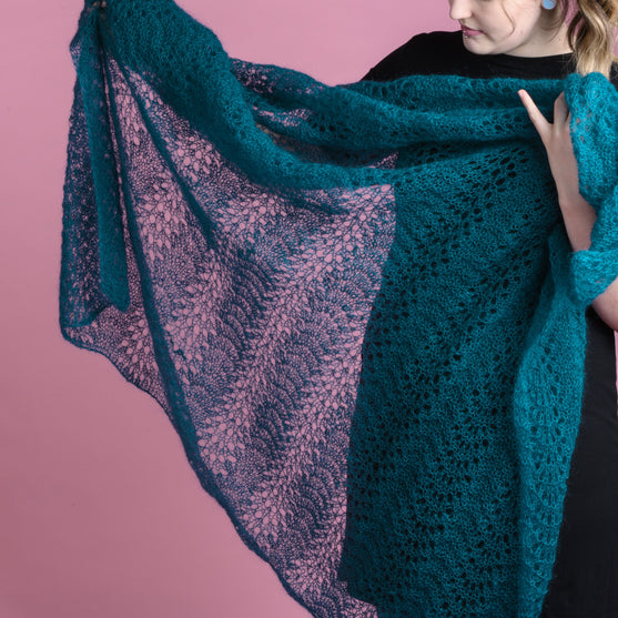 

Pfauen-Schal in Kid Silk
3