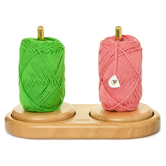 

Duo-Wollabwickler aus Holz - Hobbii
3
