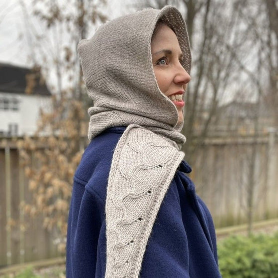 

Windswept - Kapuzenschal
2