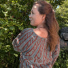 

Feathers - Pullover
4