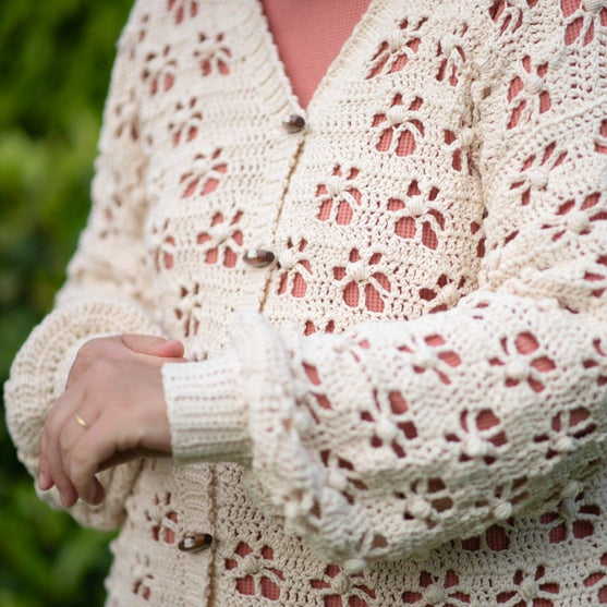 

Floral - Cardigan
8
