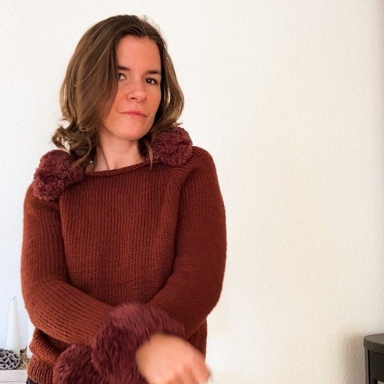 

Furry Friend - Pullover
3