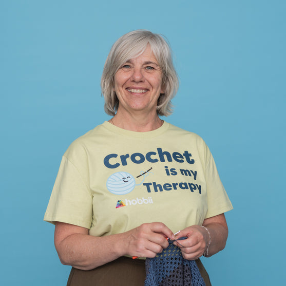 

Therapy T-shirt - Yarniis (Limited Edition) - Hobbii
5