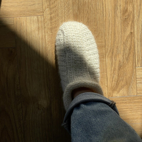 

Easy Evening Slippers - Pantoffeln
3