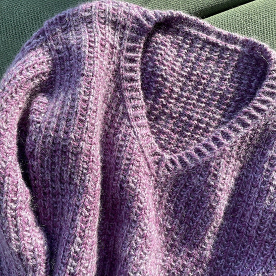 

Easy Evening Sweater - V-edition
4