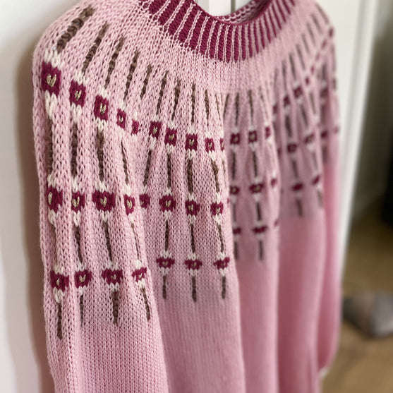 

Mandelblomst - Pullover
2