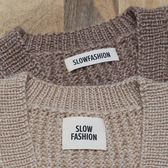 

10 Labels - Wool is Cool - Hobbii
4