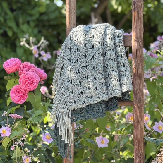 

Two Ferns - Schal
12