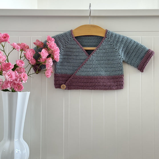 

Little Darling - Baby-Cardigan
6