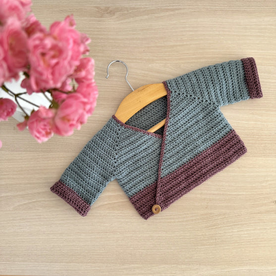 

Little Darling - Baby-Cardigan
2