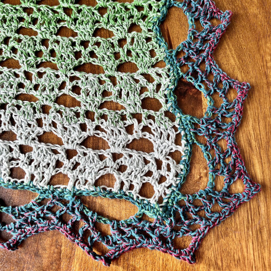 

Face Lace - Tischläufer
3