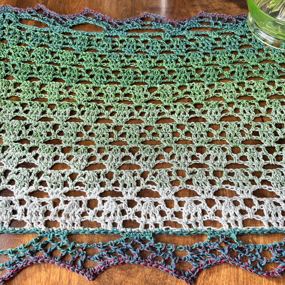 

Face Lace - Tischläufer
4