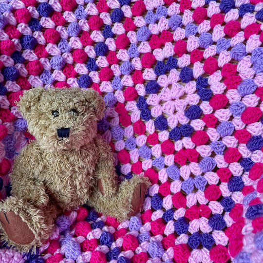 Bella’s Bobble Granny Square - Decke