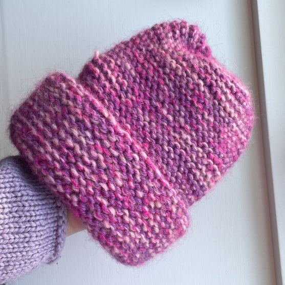 

Ultra Easy Garter Stitch Beanie - Mütze
2