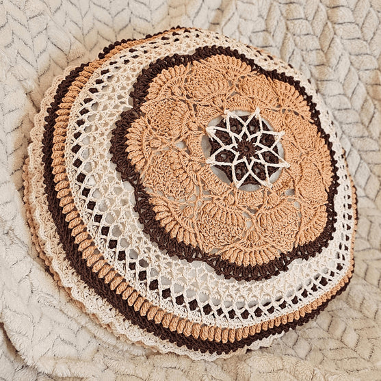 

June Flower - Kissen
3