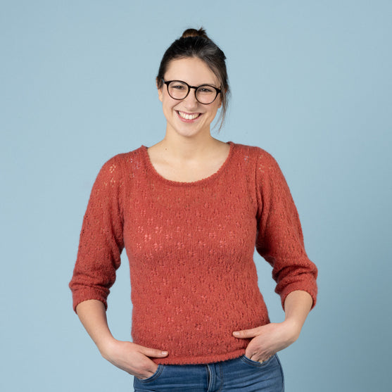 

Martha - Pullover mit Lochmuster
1