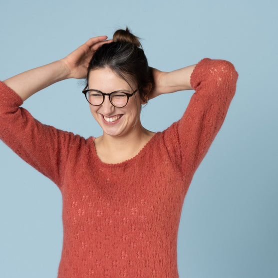 

Martha - Pullover mit Lochmuster
2