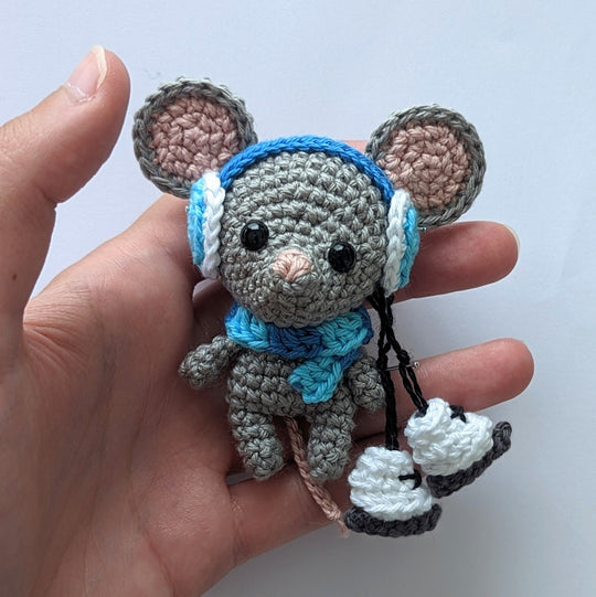 Trilly - Die Schlittschuh laufende Maus