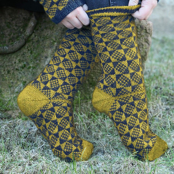 

Socken mit Rautenmuster - R0398
1