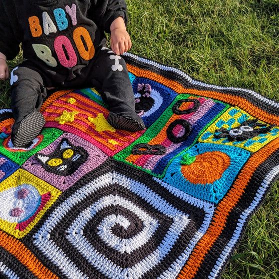 

Baby Boo Blanket - Halloween-Babydecke
3