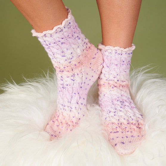 

Socken mit Zopfmuster
1